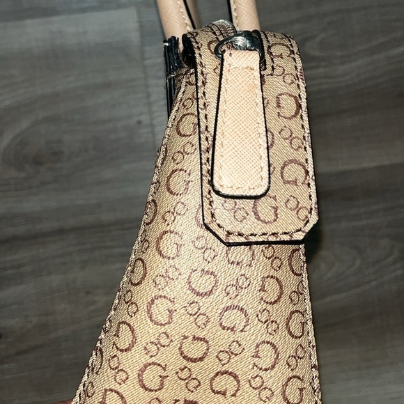 FINAL SALE! 🔥 GUESS Rectangular Logo Brown Skinny Satchel Purse Handbag - Picture 9 of 10